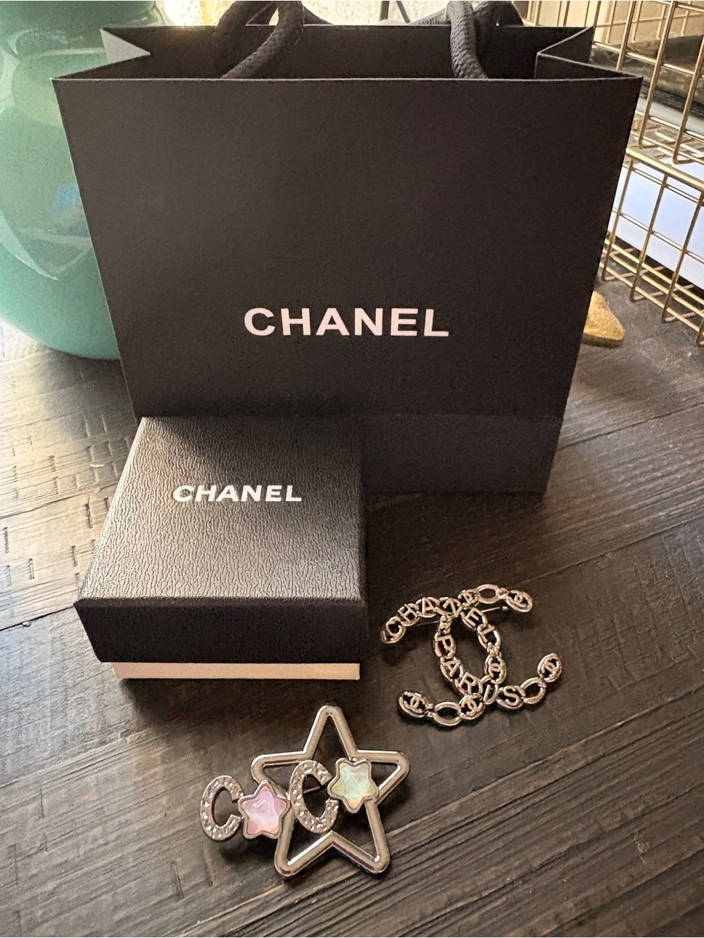 CHANEL LOT of 2 pins brooches with gift box and gift bag